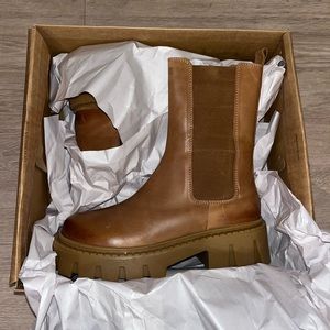 Steve Madden Charges Boots in Tan Leather